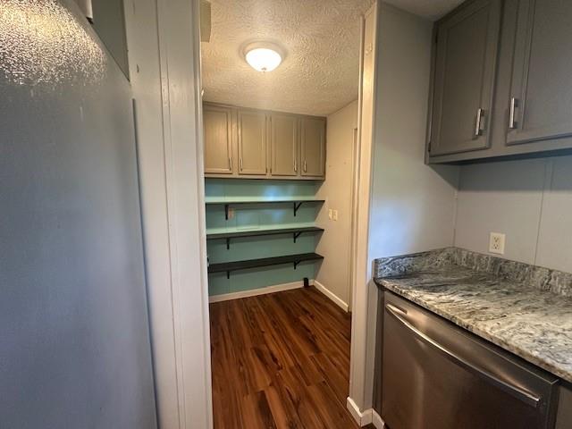 2162 Highway 105