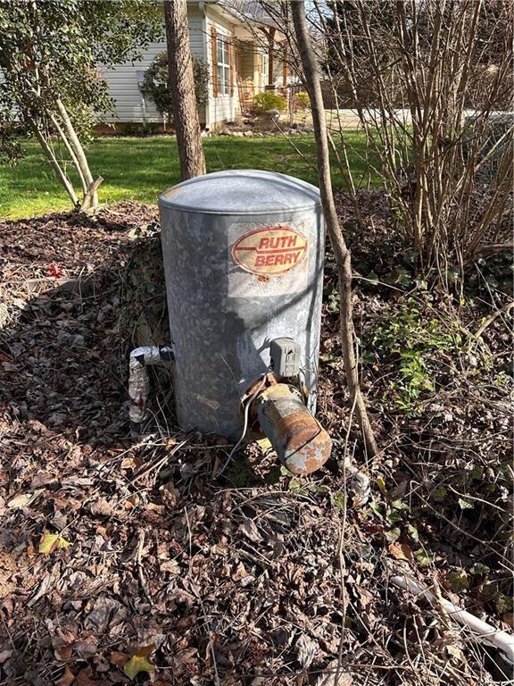 6785 Anderson Lake Road