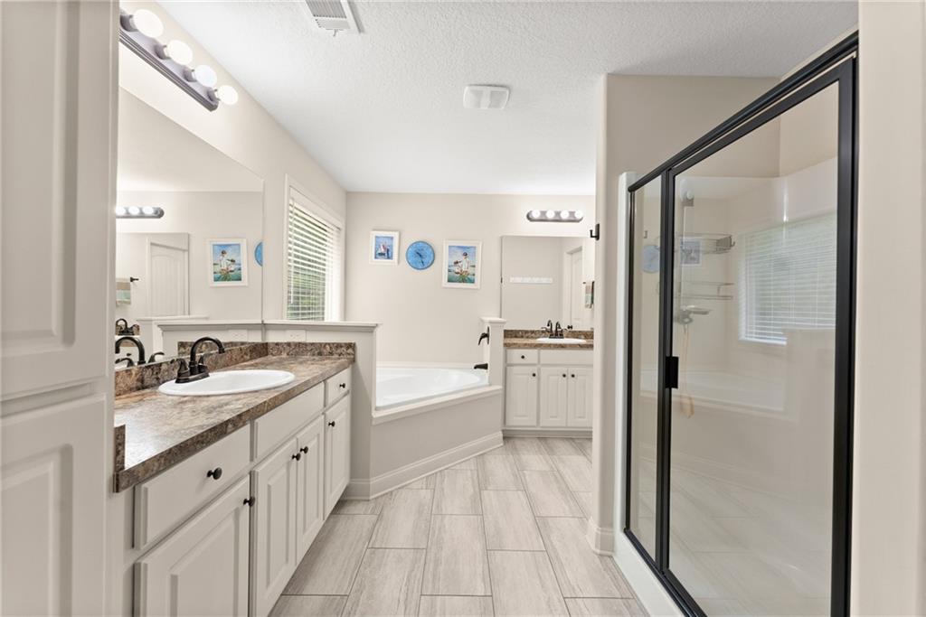 2112 Perry Place Lane