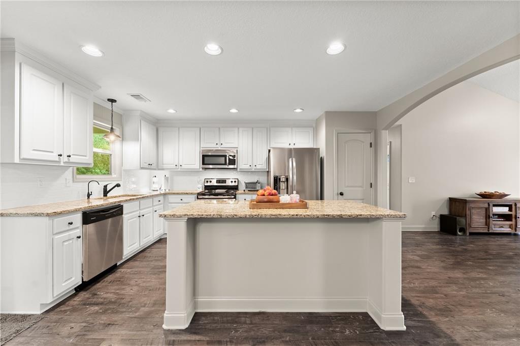 2112 Perry Place Lane