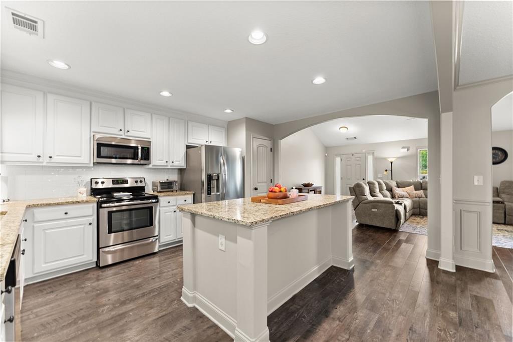 2112 Perry Place Lane