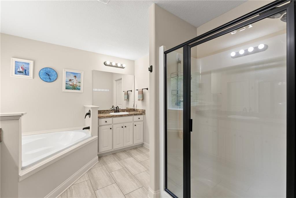 2112 Perry Place Lane