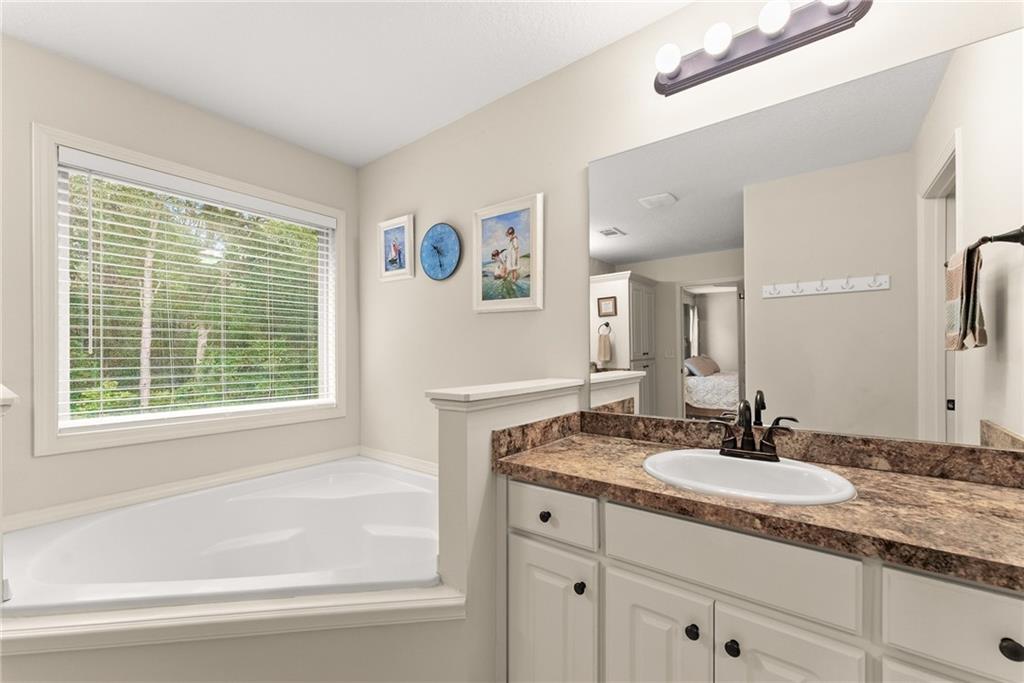 2112 Perry Place Lane