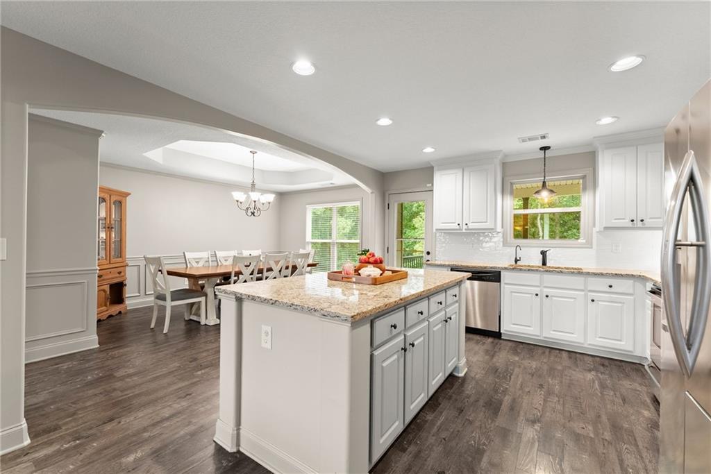 2112 Perry Place Lane