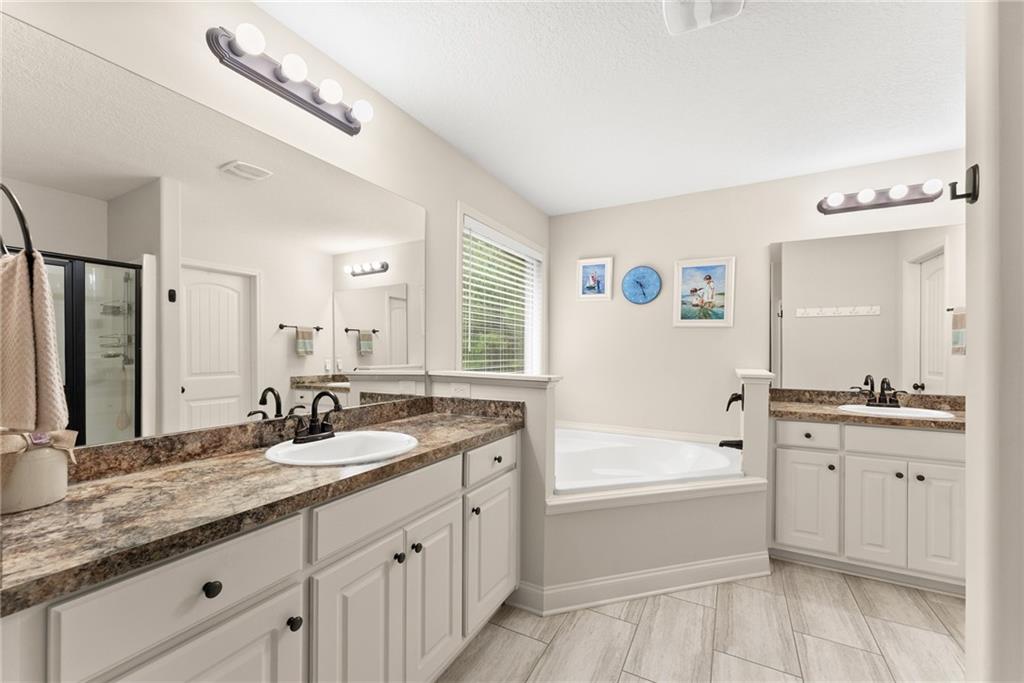 2112 Perry Place Lane