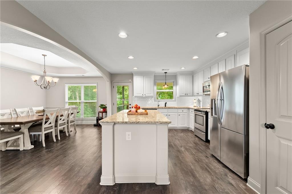 2112 Perry Place Lane