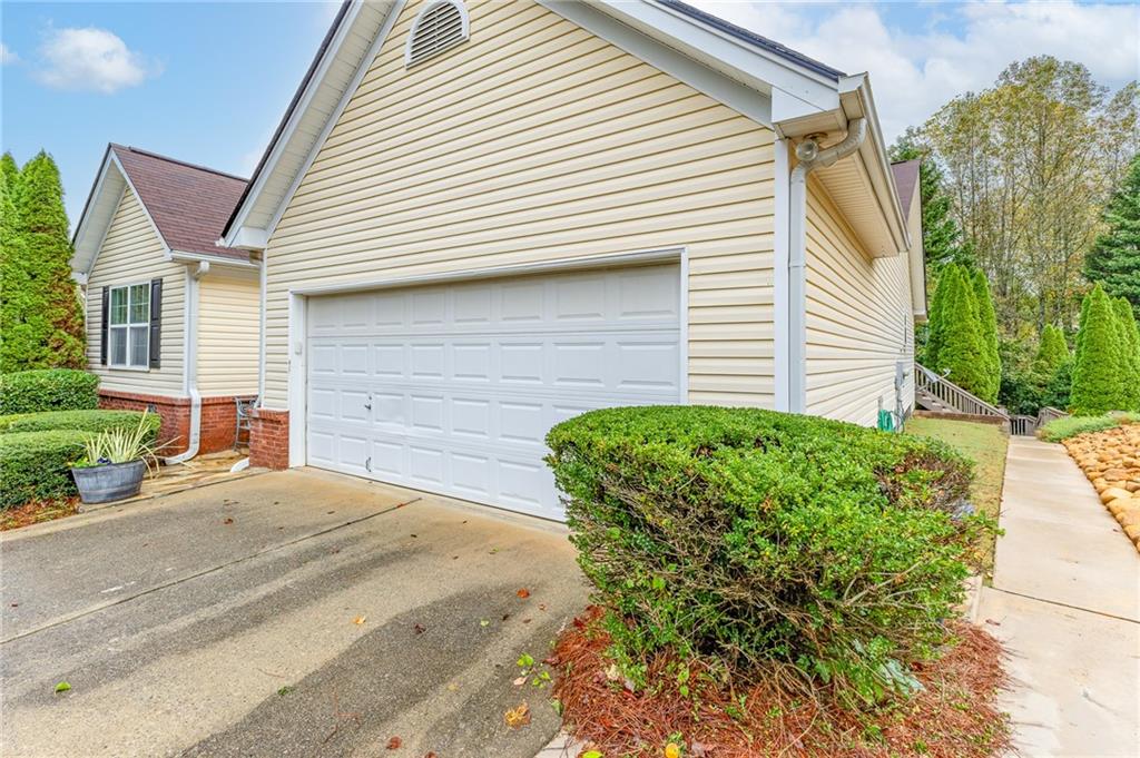 399 Burts Crossing Drive