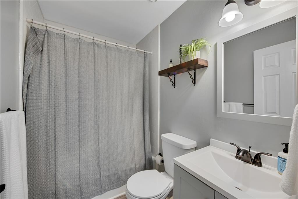 3291 Coachmans Way NE