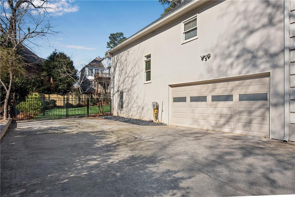 3291 Coachmans Way NE