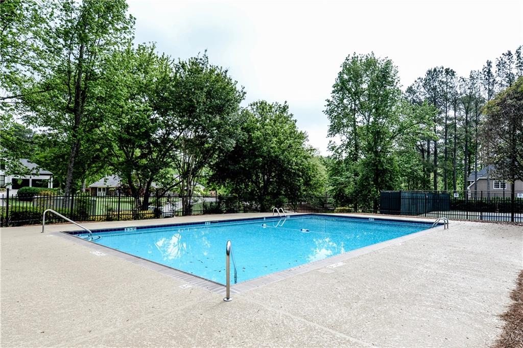 3291 Coachmans Way NE