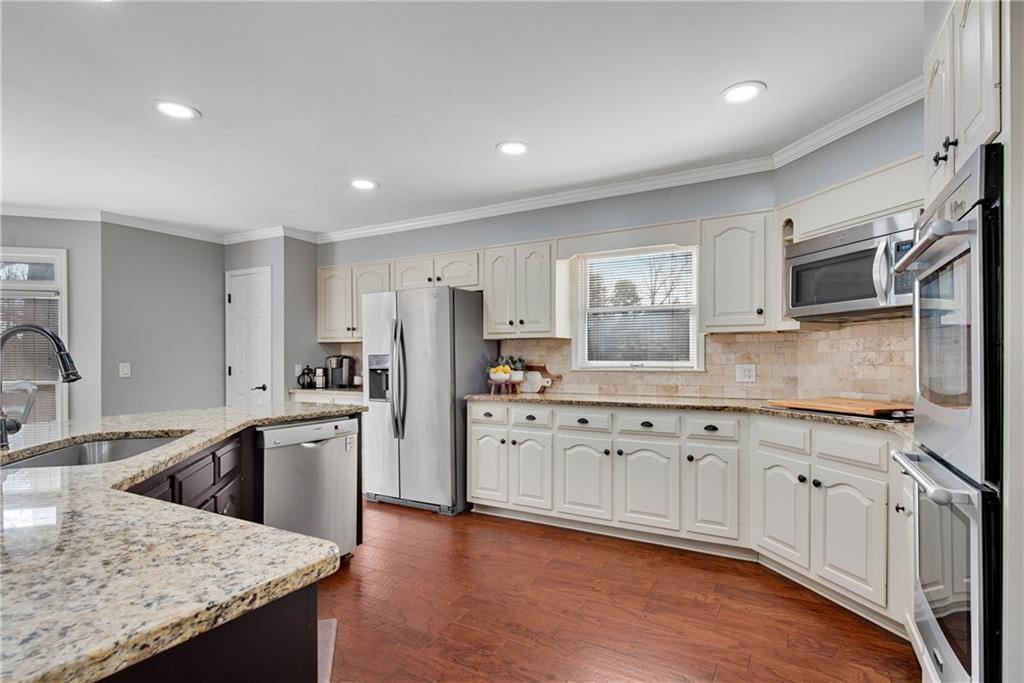 3291 Coachmans Way NE