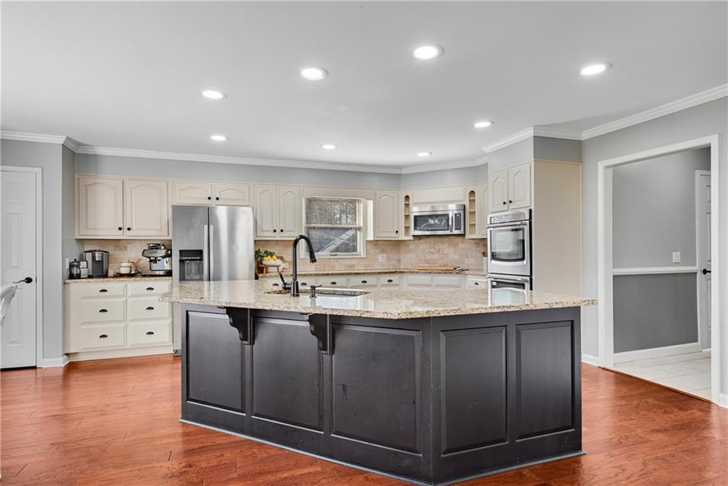 3291 Coachmans Way NE