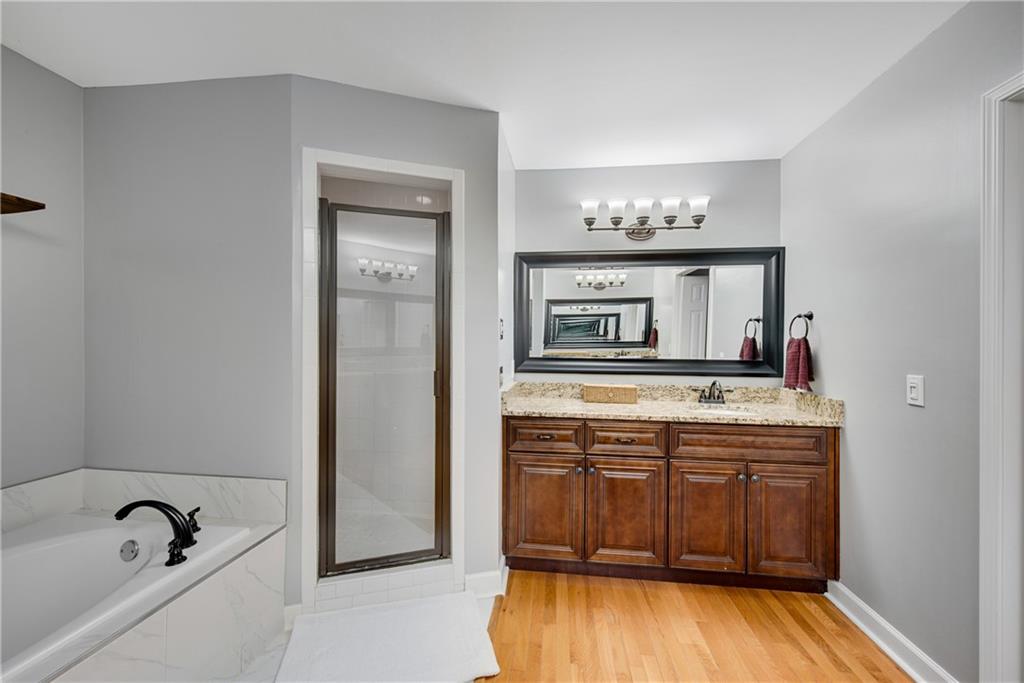 3291 Coachmans Way NE