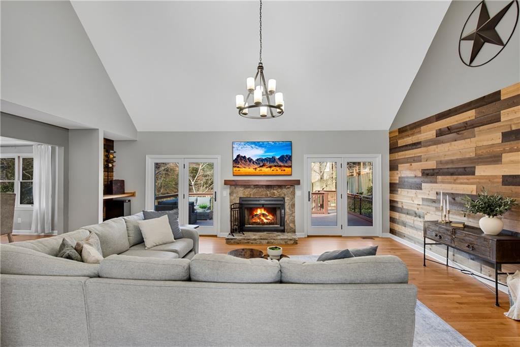 3291 Coachmans Way NE