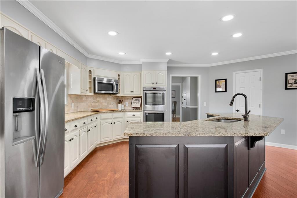 3291 Coachmans Way NE