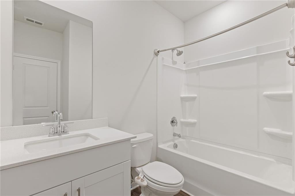 6039 Hickory Creek Court