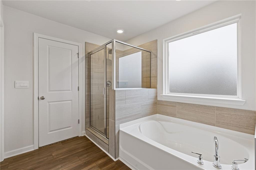 6039 Hickory Creek Court