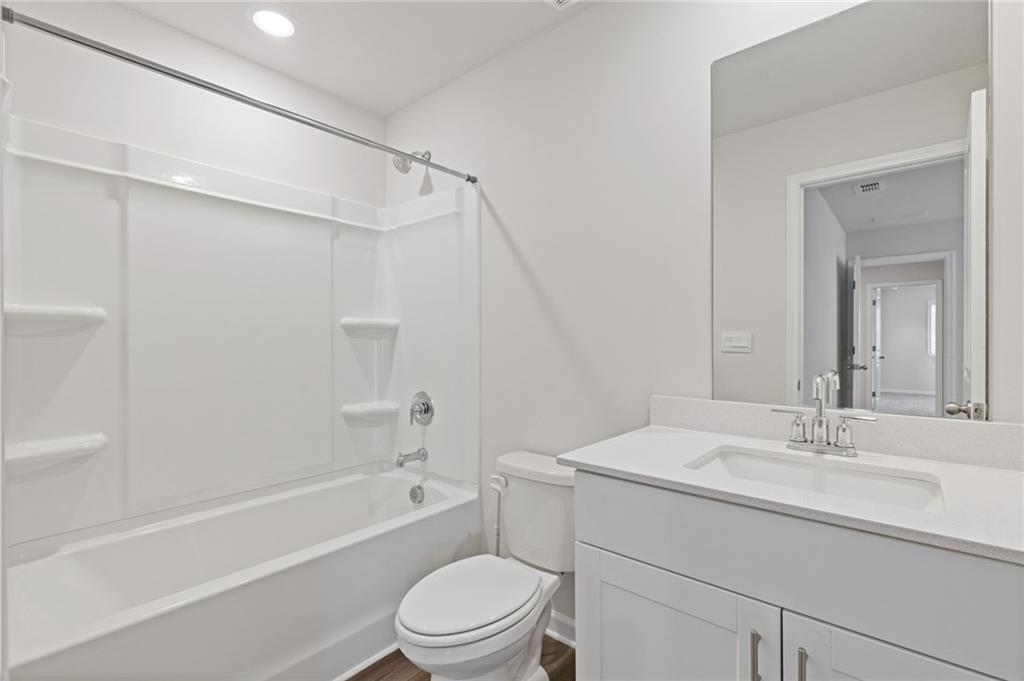 6039 Hickory Creek Court