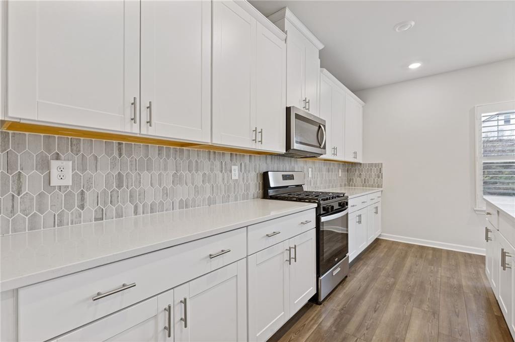 6039 Hickory Creek Court