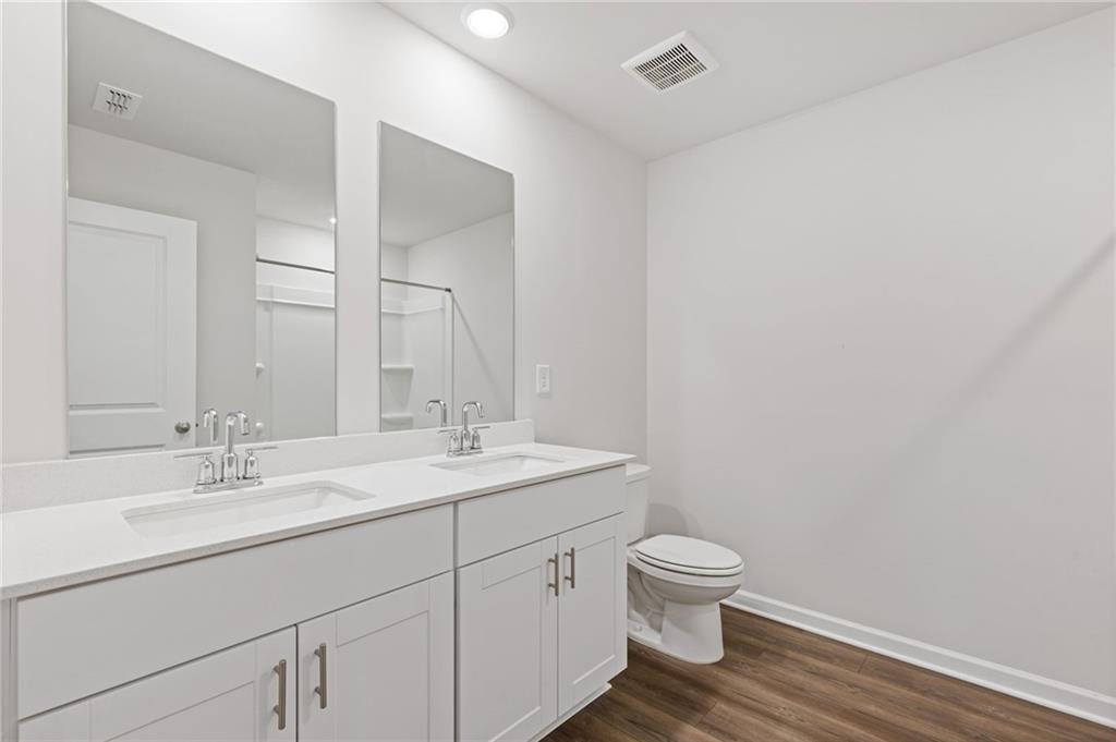 6039 Hickory Creek Court