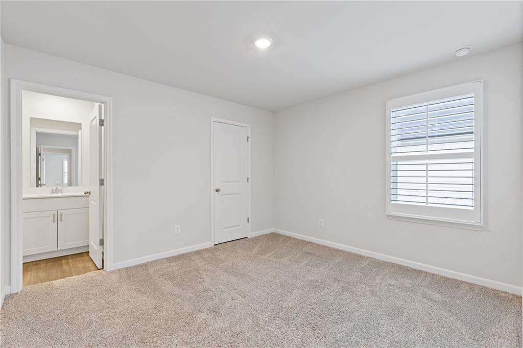 6039 Hickory Creek Court