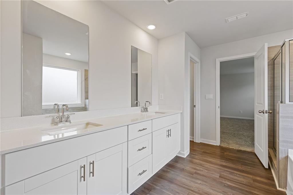 6039 Hickory Creek Court