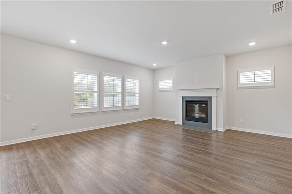 6039 Hickory Creek Court