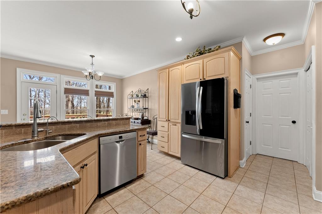 5812 Shadow Oaks Drive