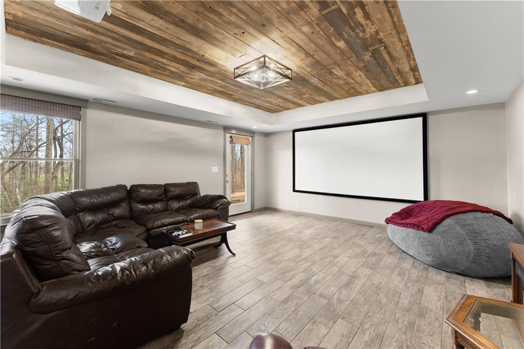 5812 Shadow Oaks Drive