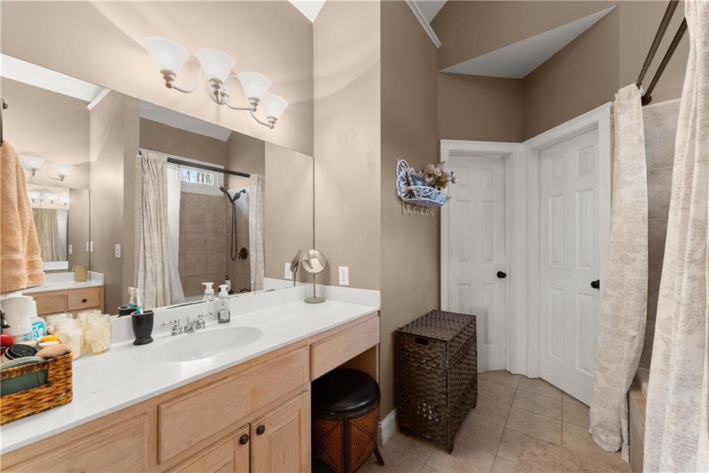 5812 Shadow Oaks Drive