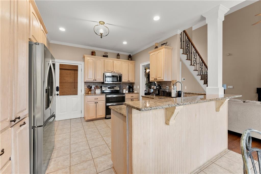 5812 Shadow Oaks Drive