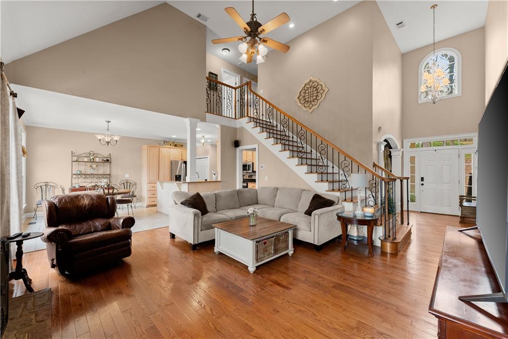 5812 Shadow Oaks Drive