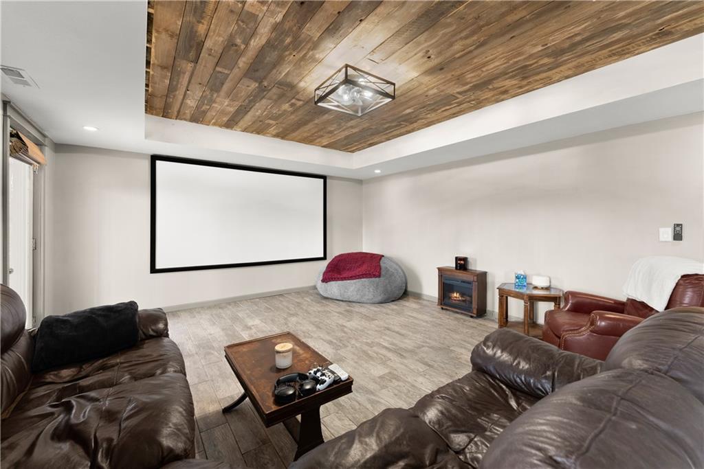 5812 Shadow Oaks Drive