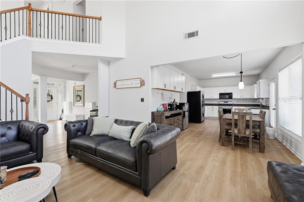 2252 Jasmine Glenn Drive