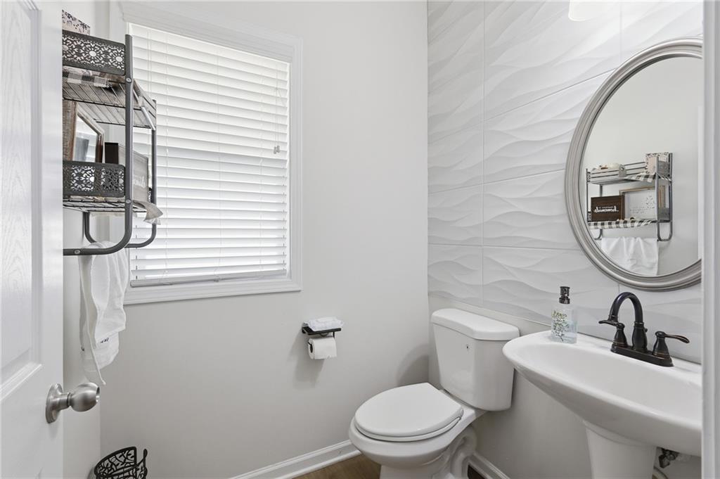 2252 Jasmine Glenn Drive