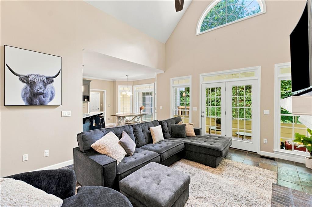 1220 Peachtree Road