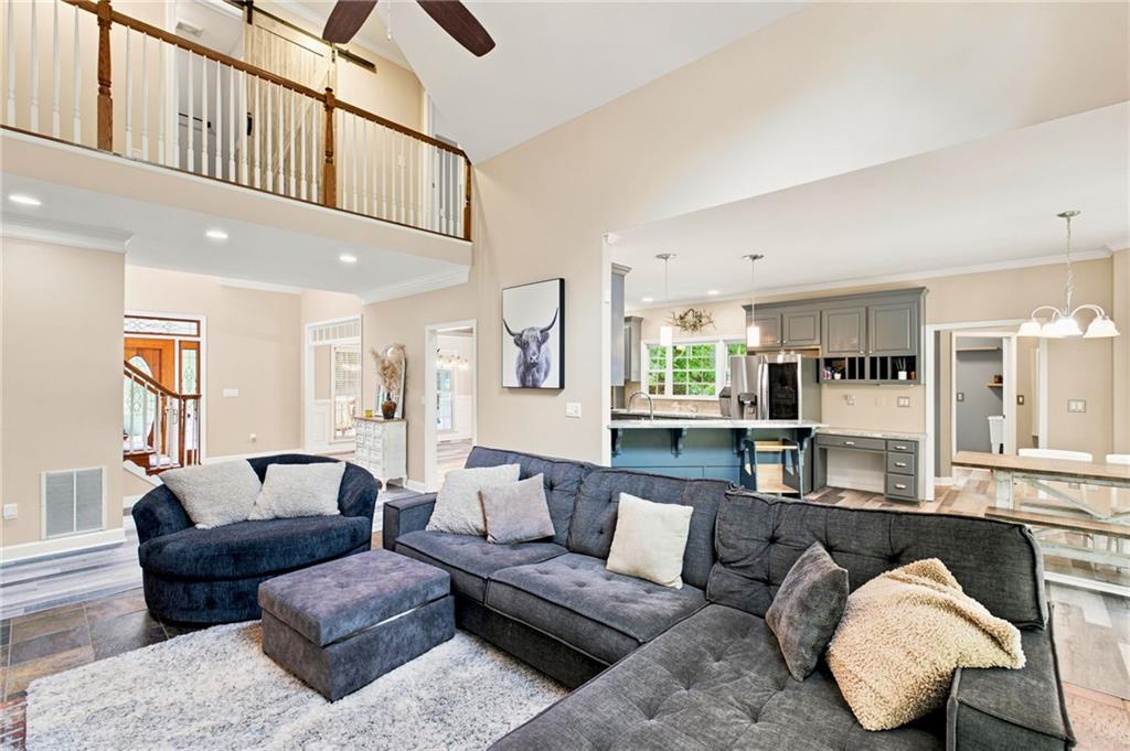 1220 Peachtree Road
