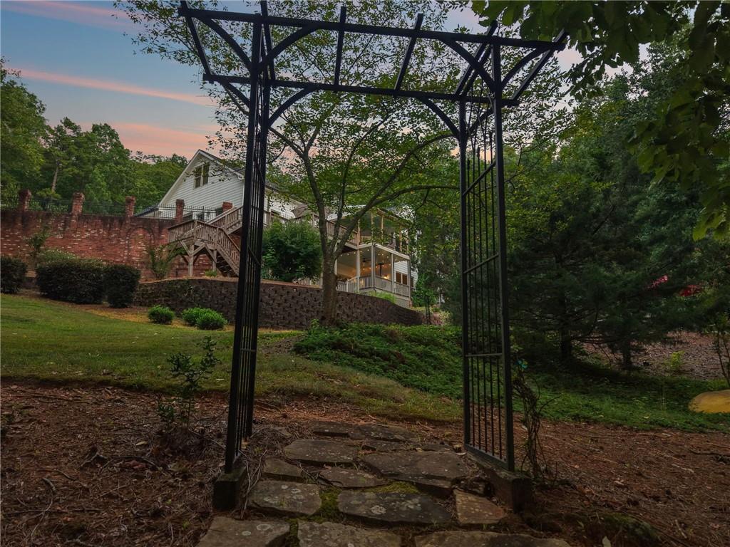 6795 Dawg Ridge