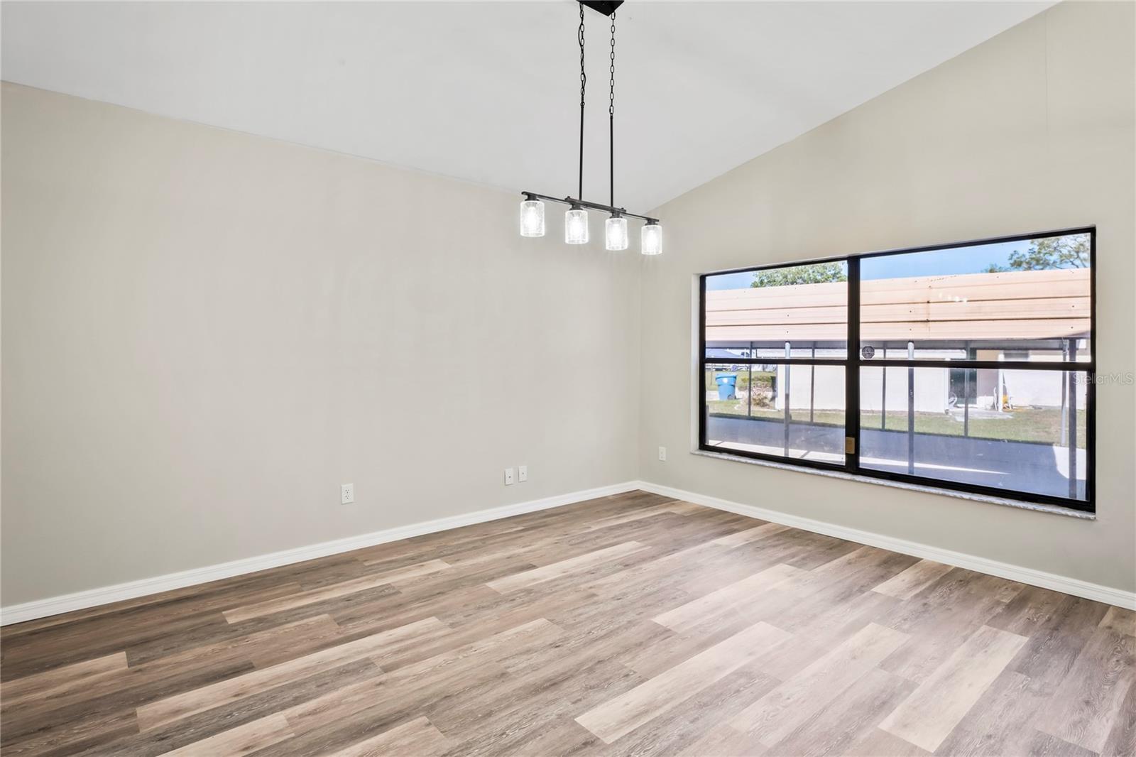 4287 SURFSIDE CIR
