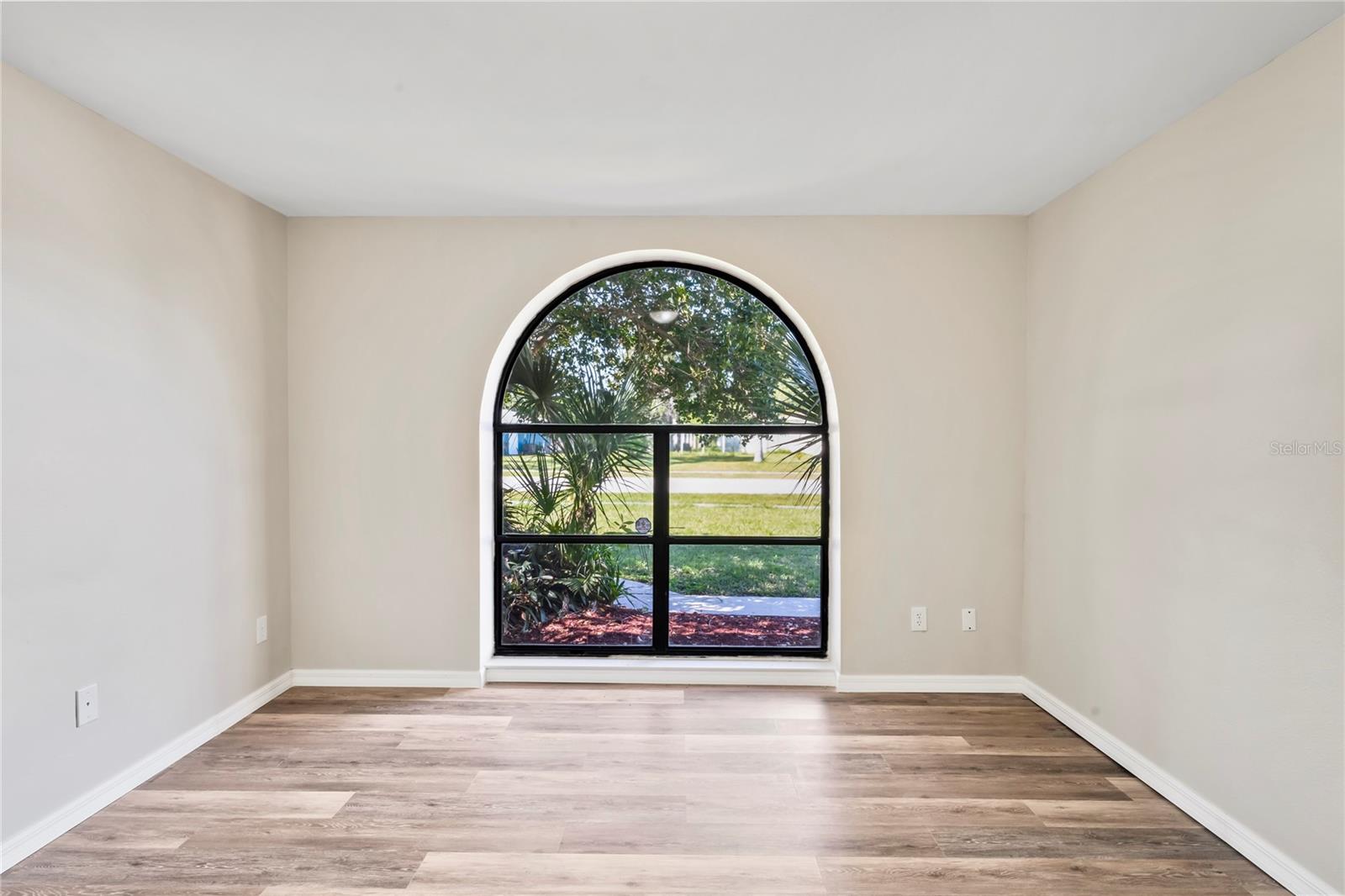 4287 SURFSIDE CIR