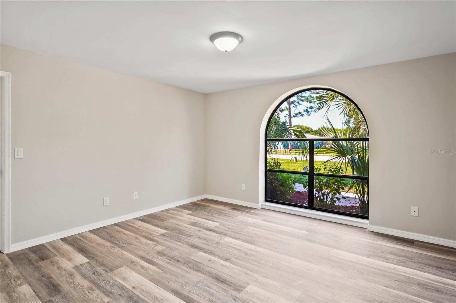 4287 SURFSIDE CIR