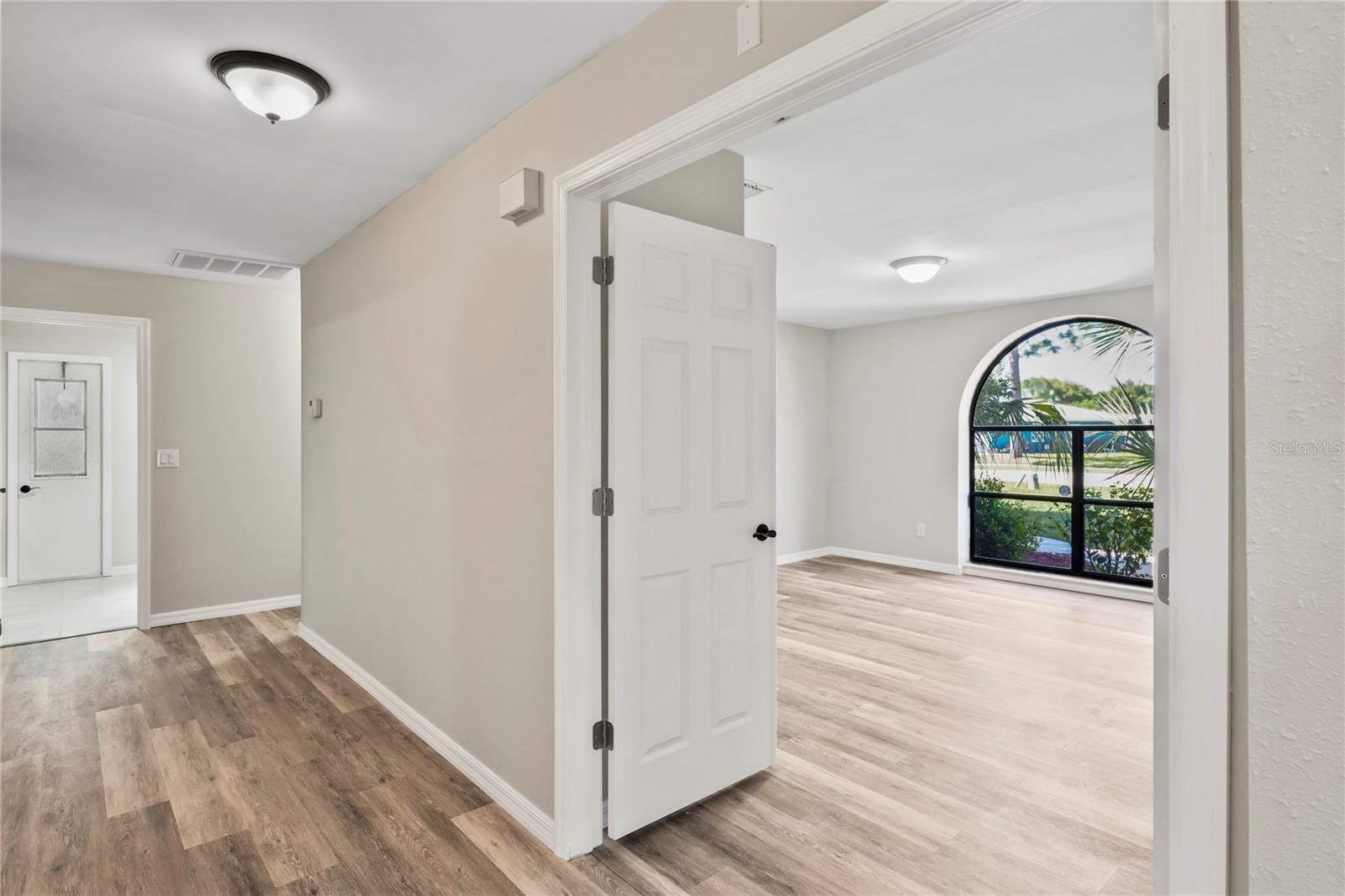 4287 SURFSIDE CIR