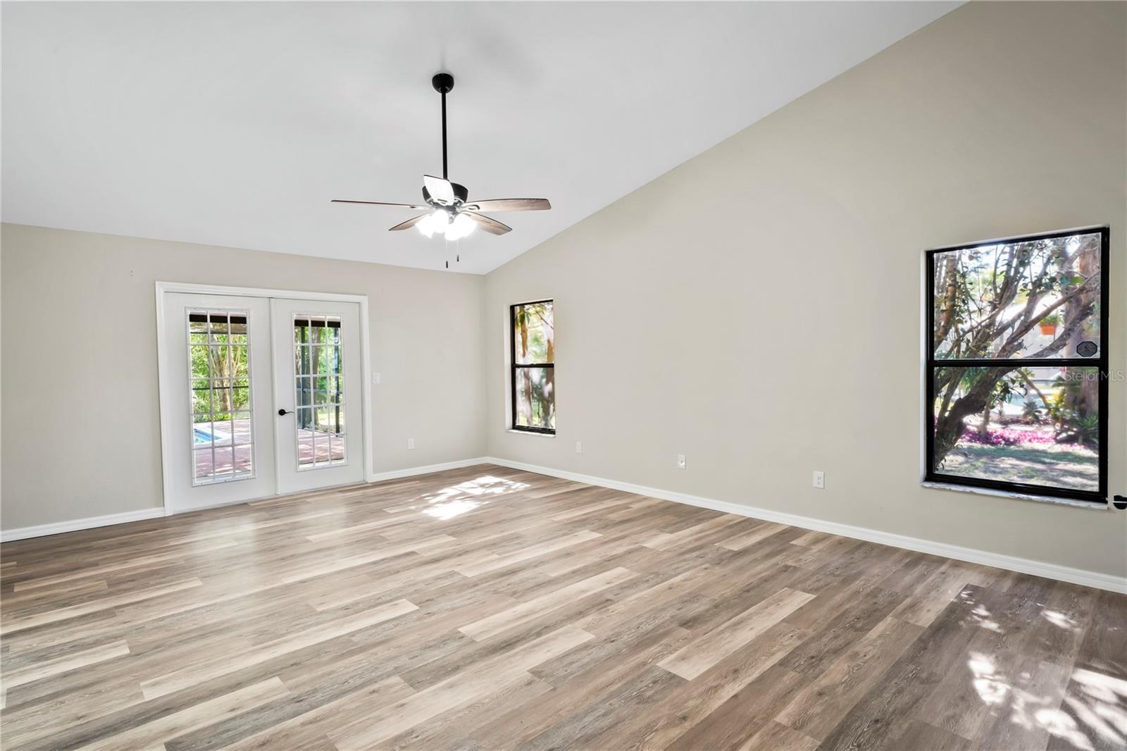 4287 SURFSIDE CIR