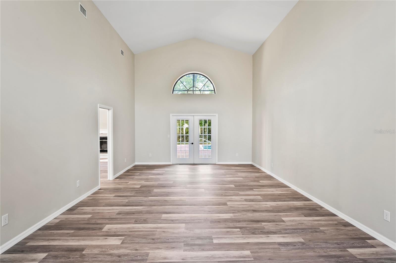 4287 SURFSIDE CIR