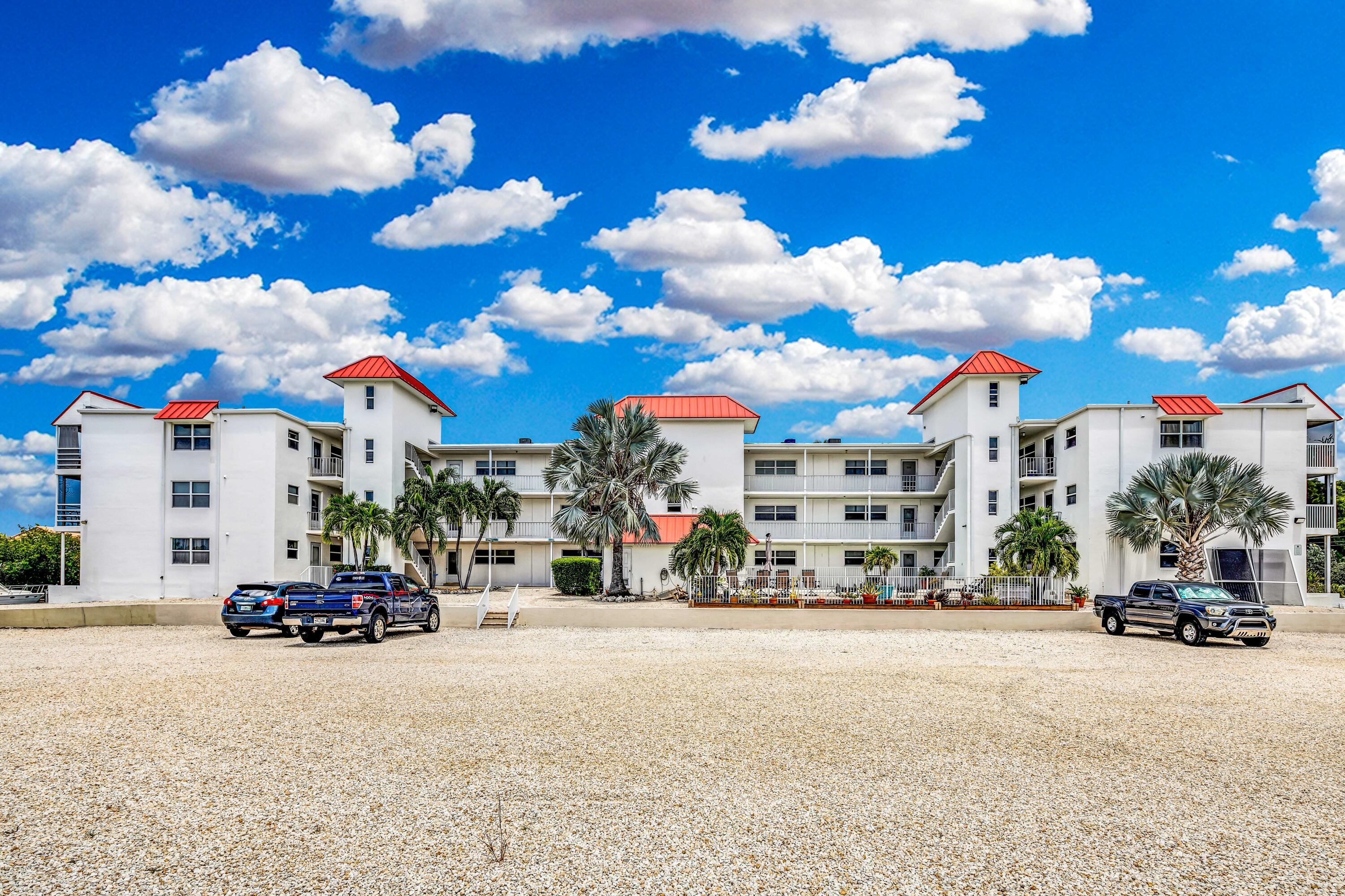 605 Sombrero Beach Road Unit: 204