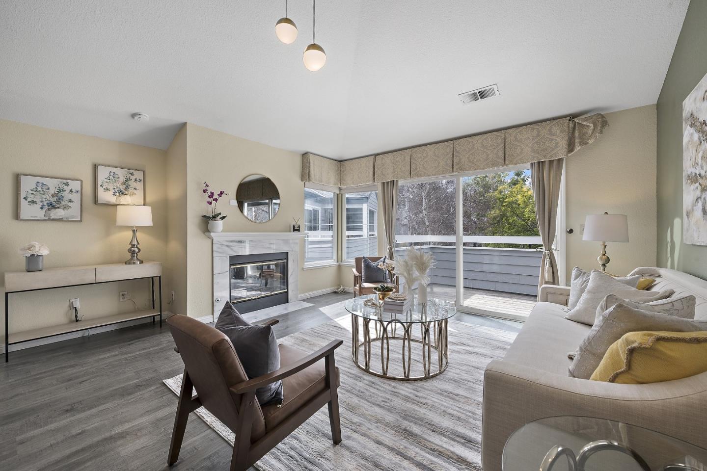 1800 Parkview Green CIR