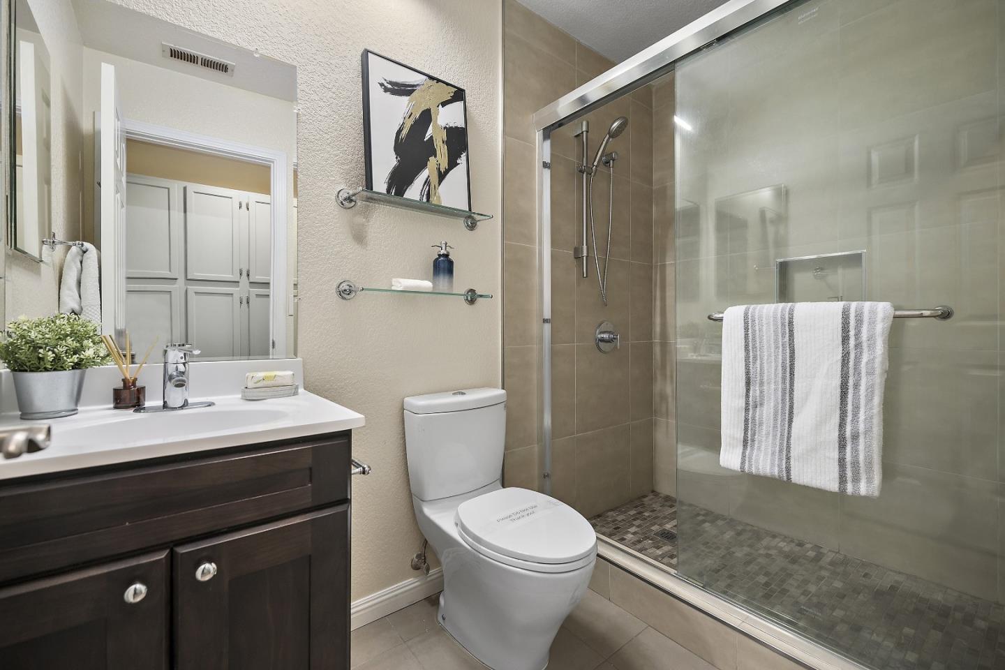 1800 Parkview Green CIR