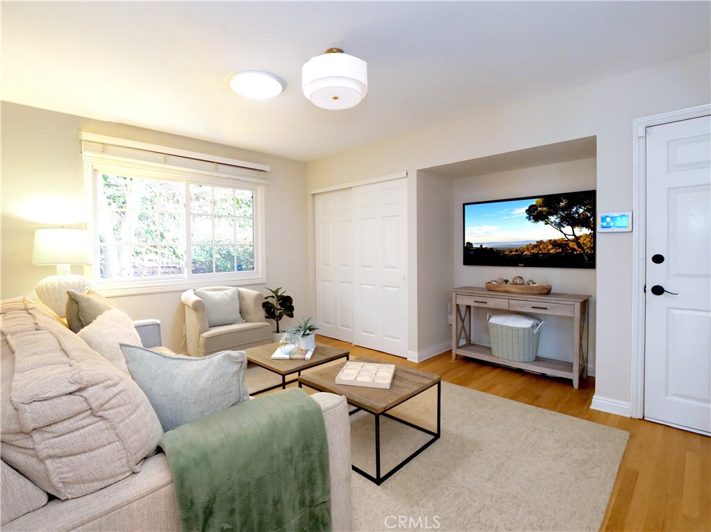 7233 Rue La Fleur