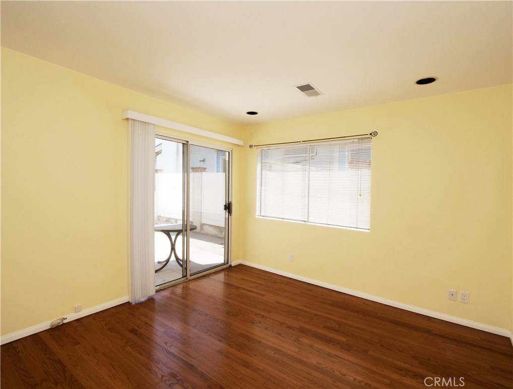 241 Paseo De Granada