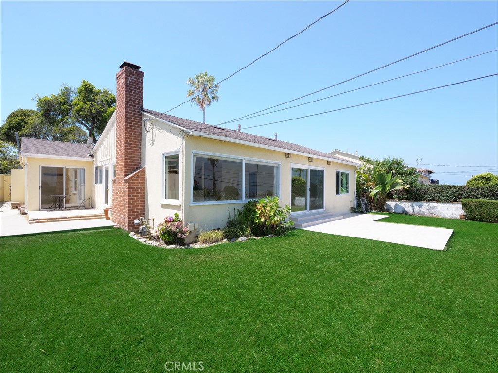 241 Paseo De Granada